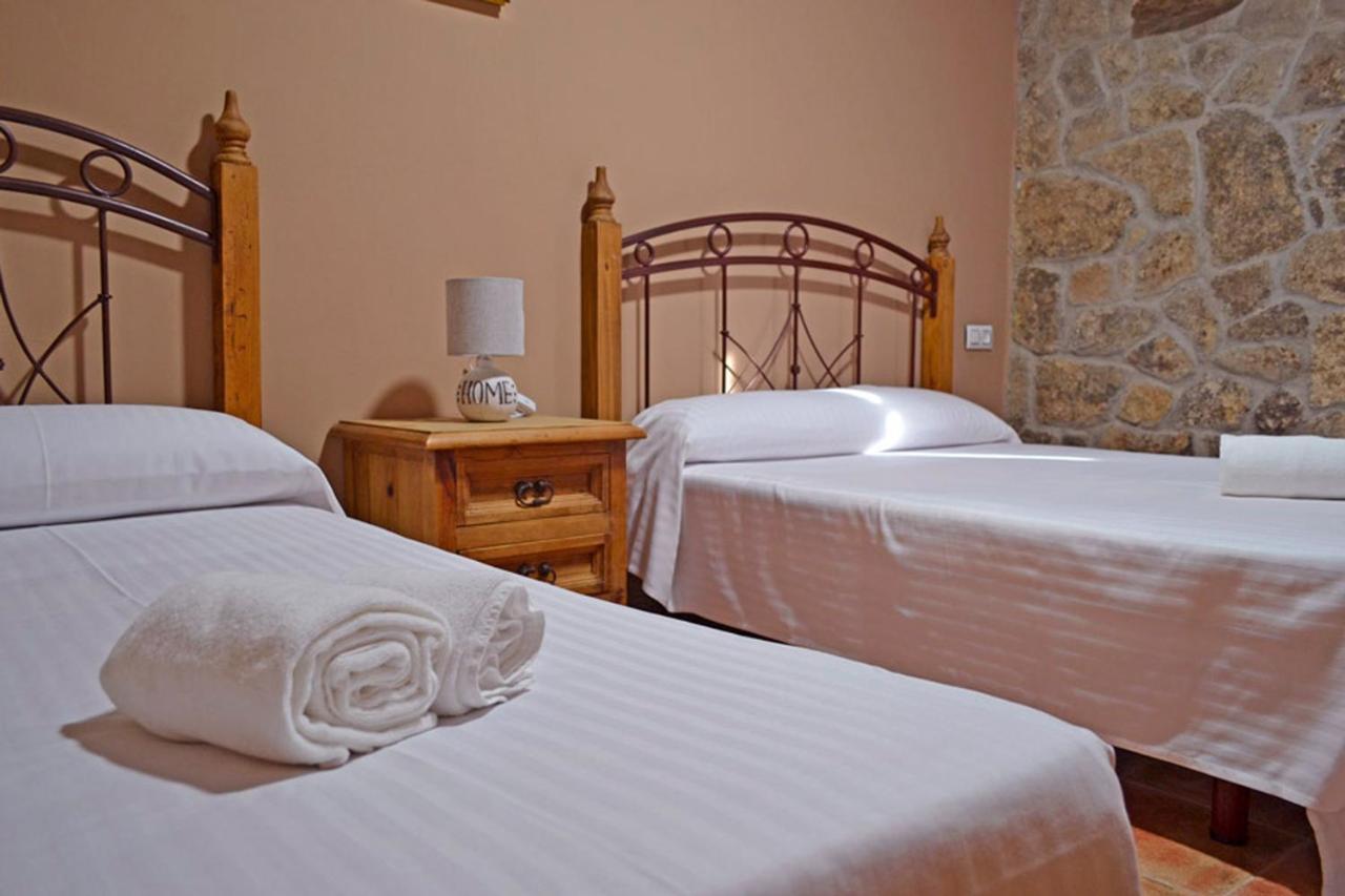 Hotel Rural La Casa De Irene Lubián Eksteriør billede
