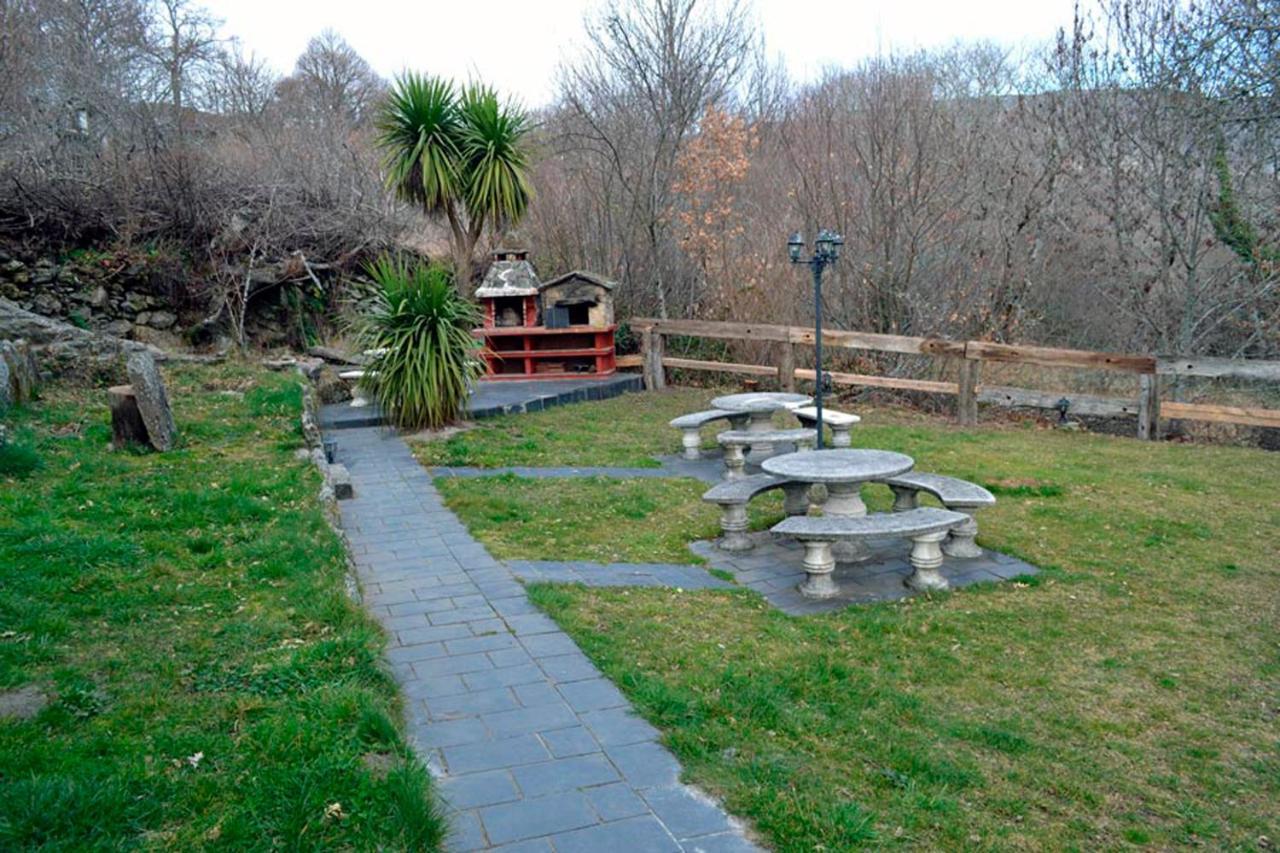 Hotel Rural La Casa De Irene Lubián Eksteriør billede
