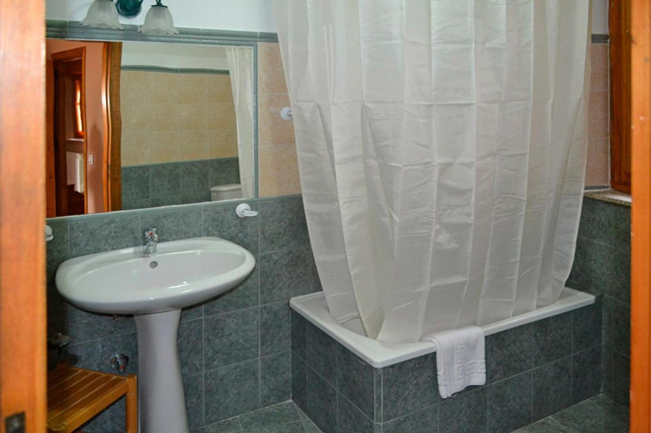 Hotel Rural La Casa De Irene Lubián Eksteriør billede