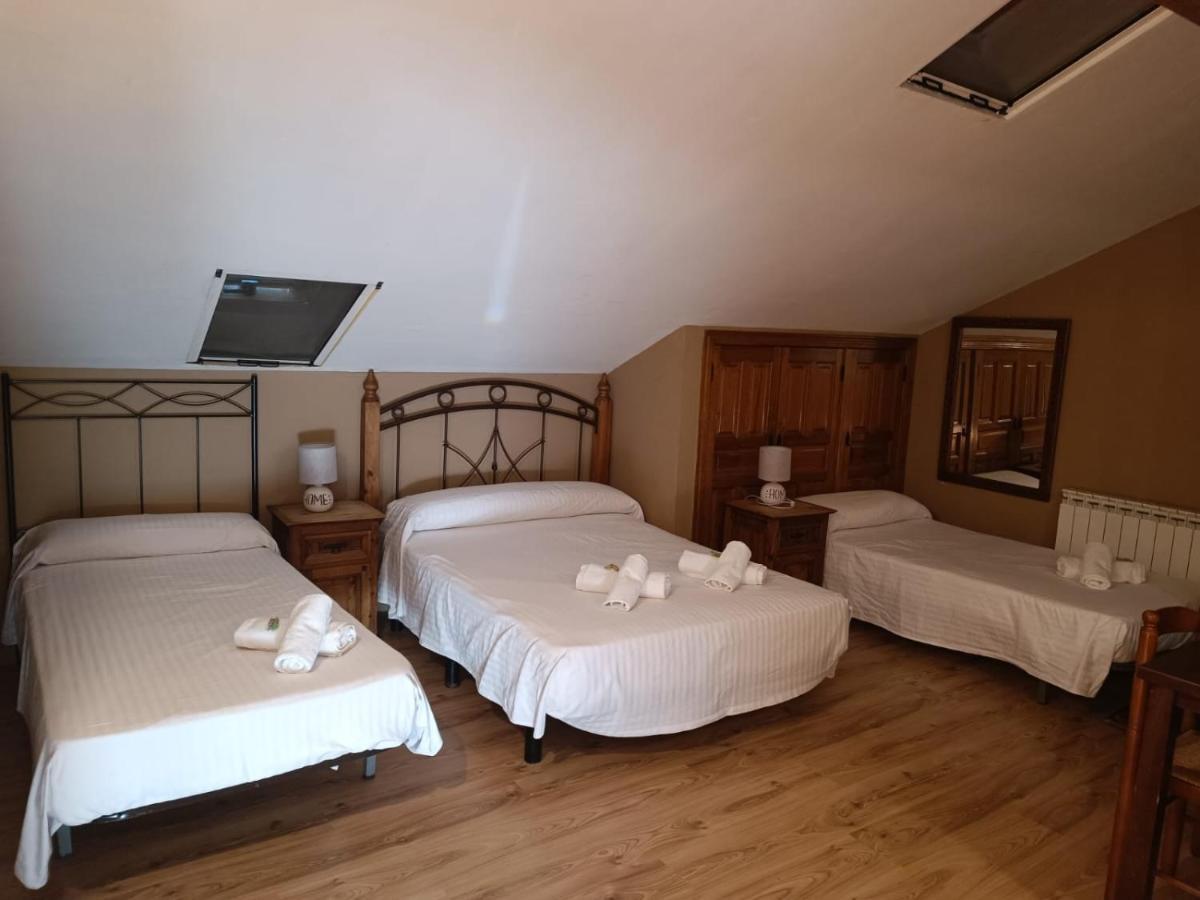 Hotel Rural La Casa De Irene Lubián Eksteriør billede